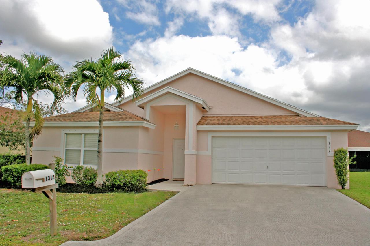 1318 Monteray Way - Photo 1