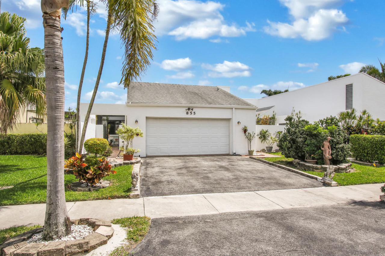 855 21st Way - Photo 1