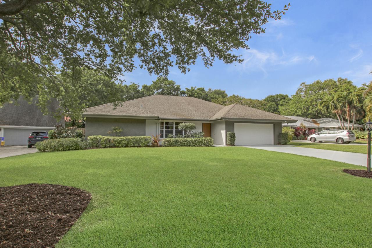 2590 Prosperity Oaks Court - Photo 1