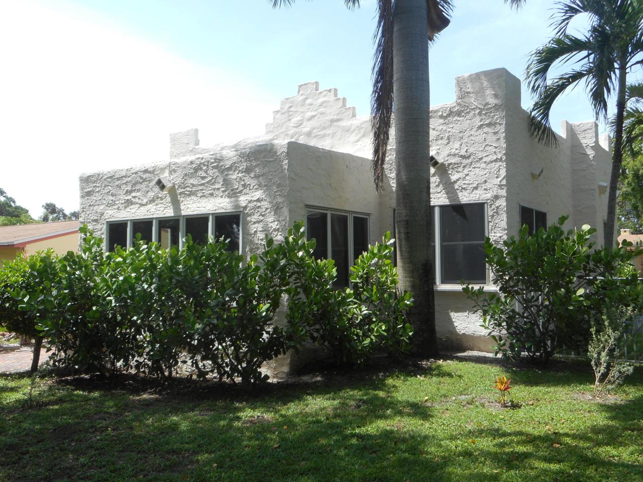 813 Avon Road - Photo 1