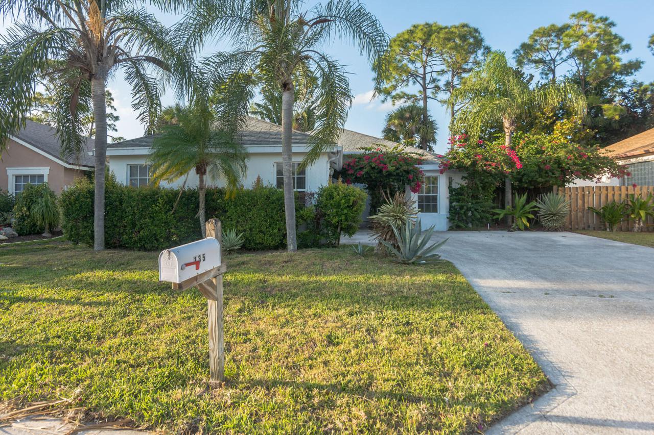 135 Saratoga Boulevard - Photo 1