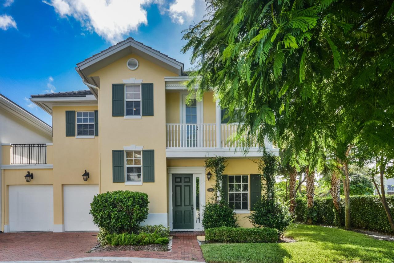 1063 Heritage Club Circle - Photo 1