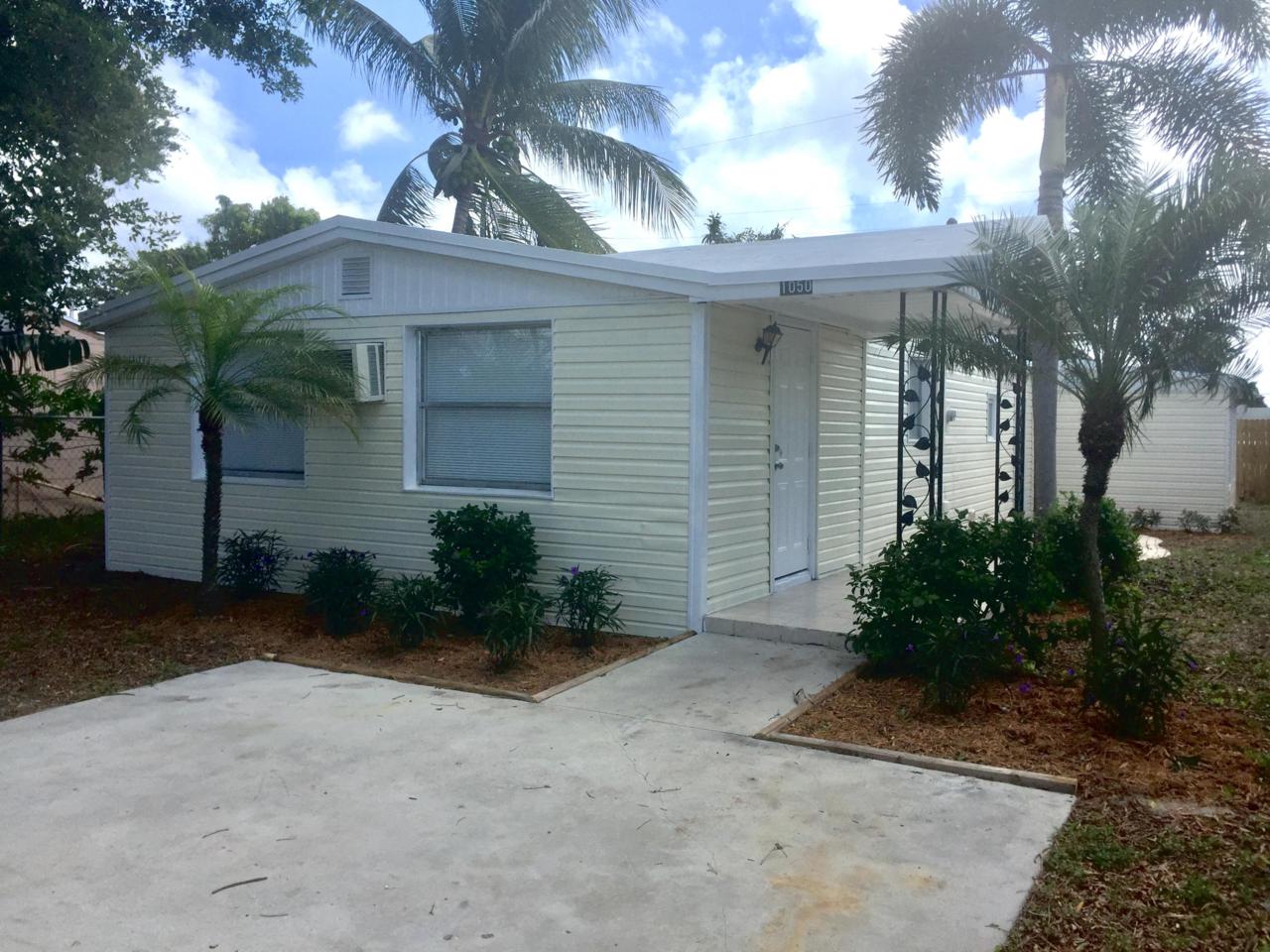 1050 Peak Road - Photo 1