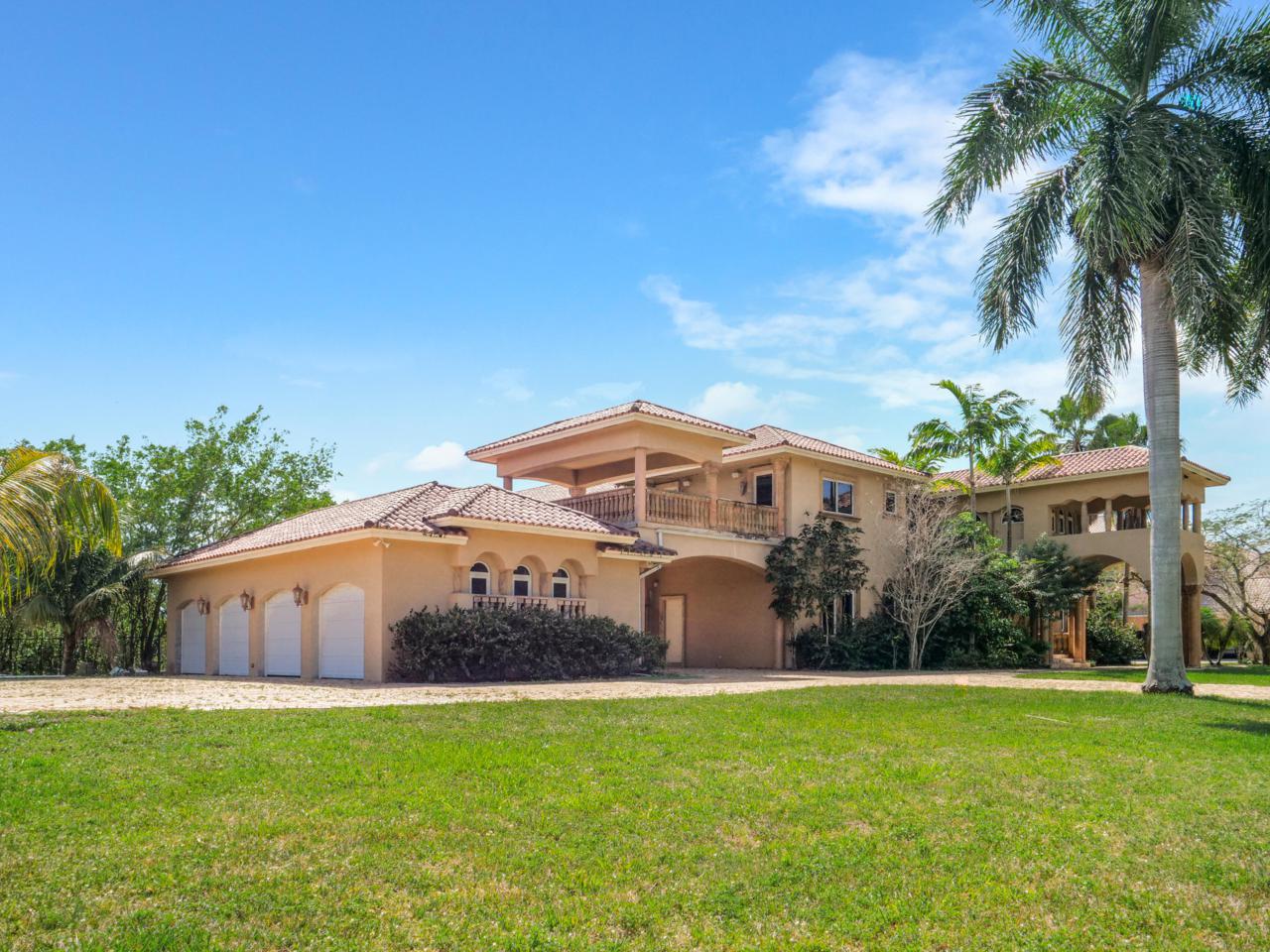 7150 Peppertree Circle - Photo 1