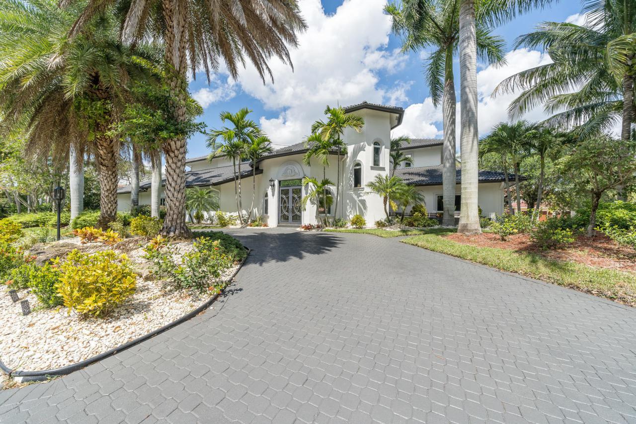 21157 Ormond Court - Photo 1
