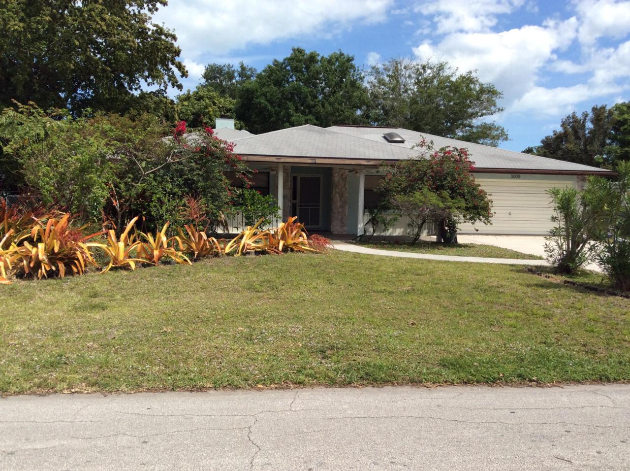 3008 Summit Street - Photo 1