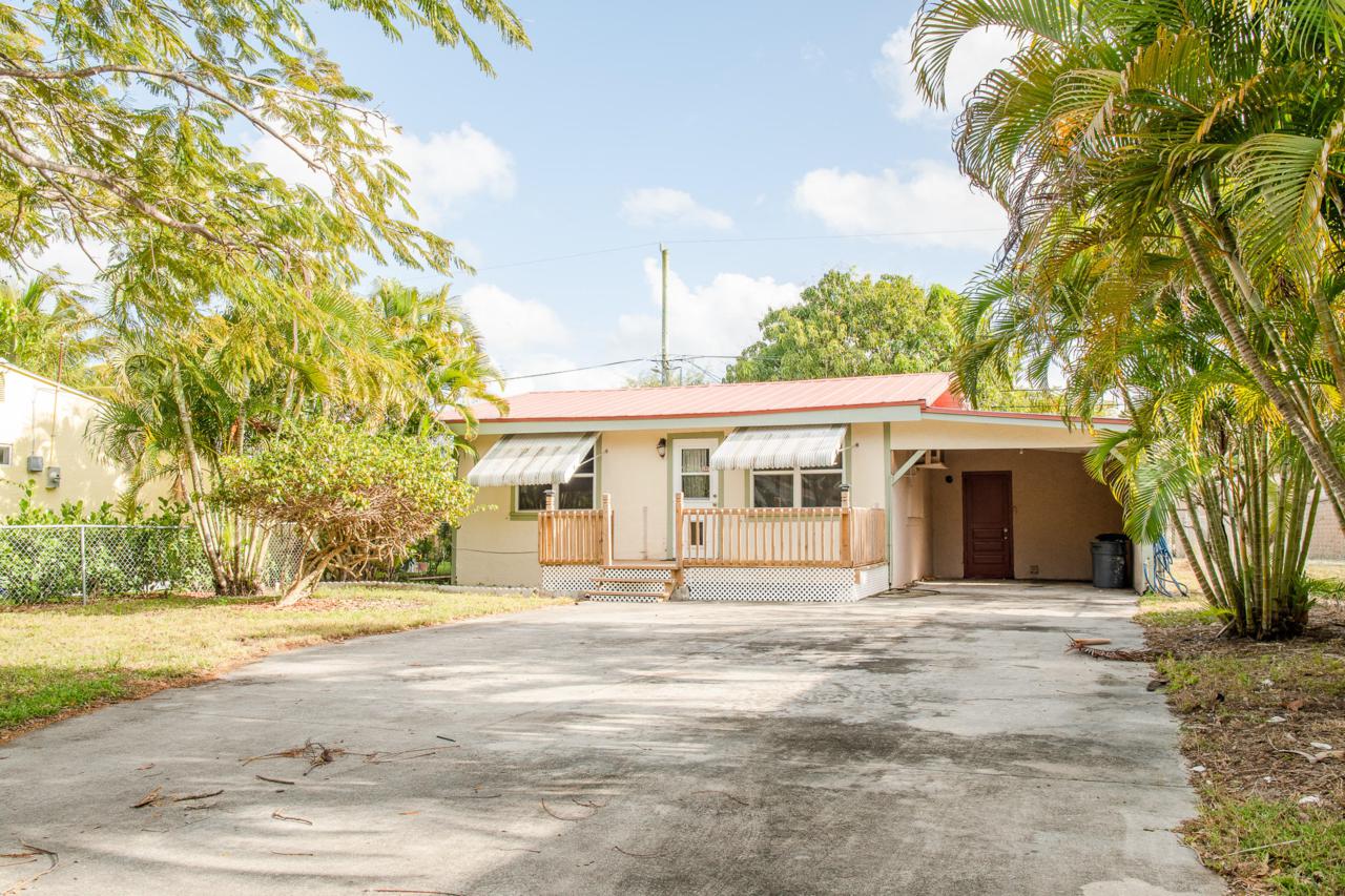206 2nd Street - Photo 1