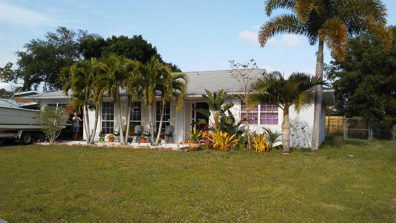 253 Airoso Boulevard - Photo 1