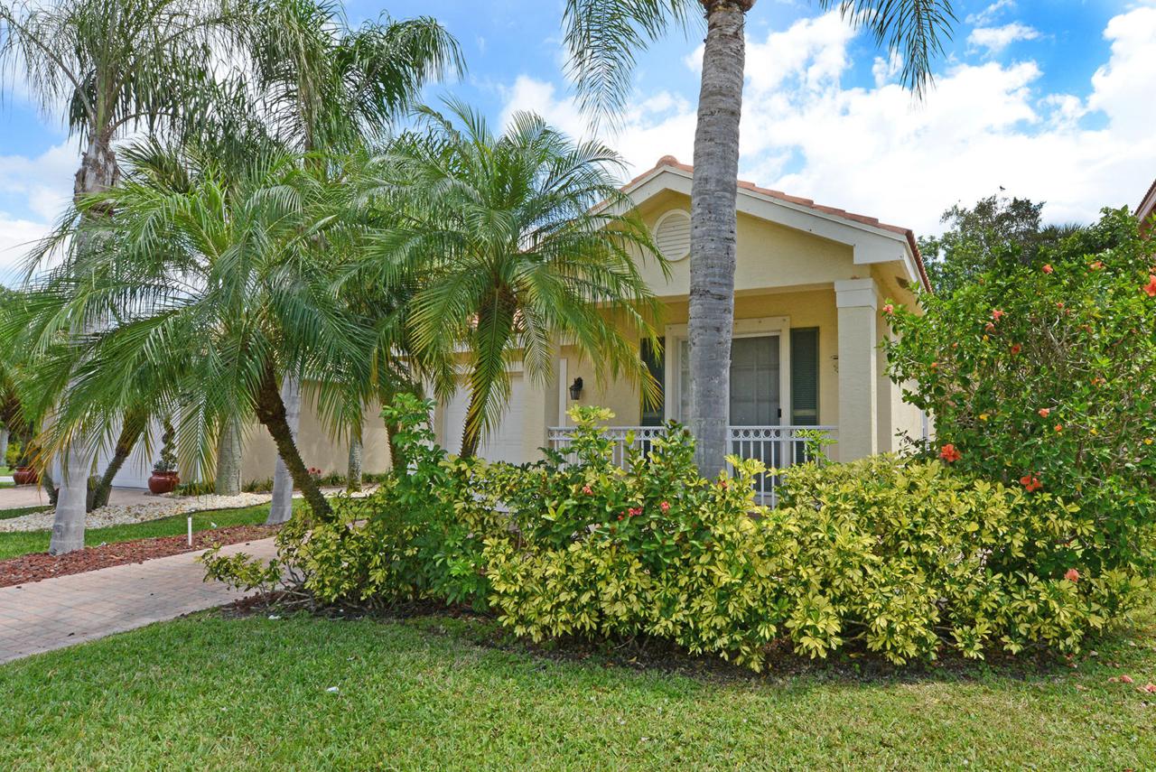 5112 Aurora Lake Circle - Photo 1