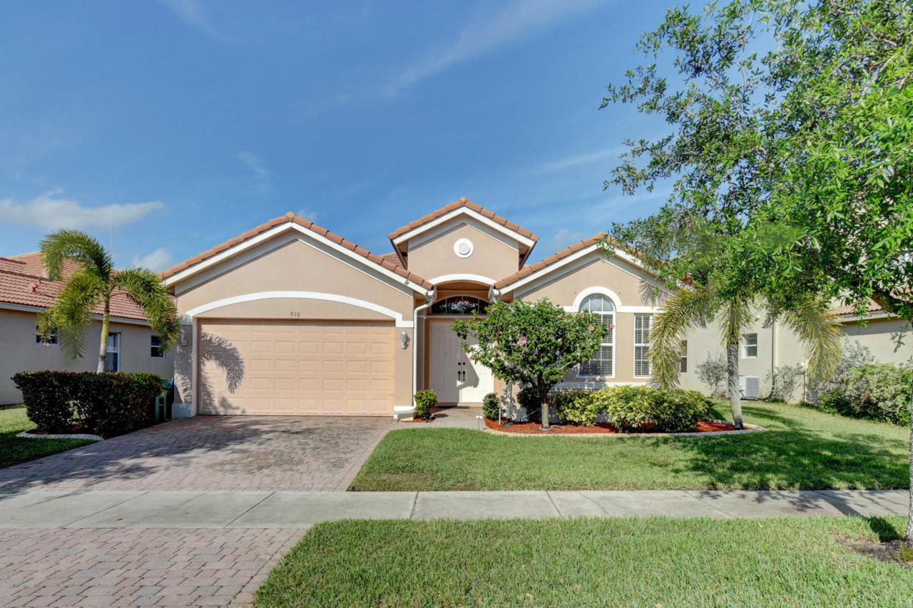 910 Demedici Road - Photo 1