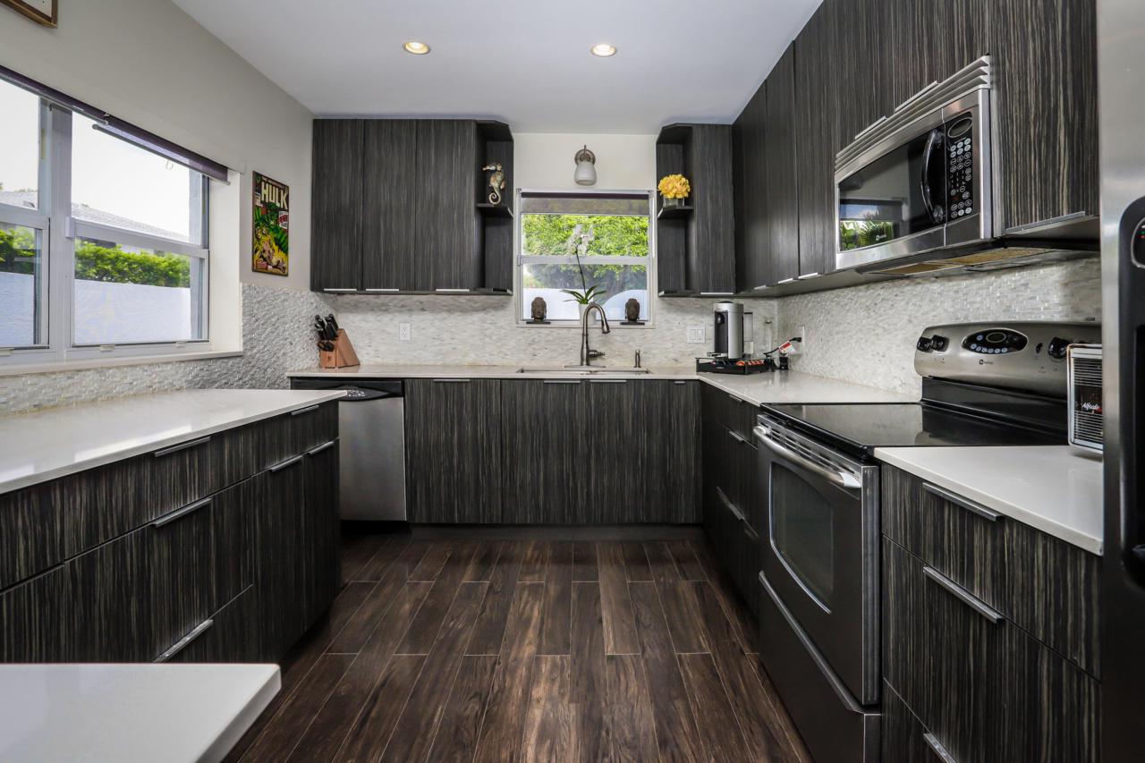 2956 Florida Boulevard - Photo 1