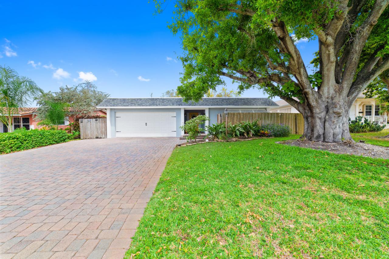 1513 2 Street - Photo 1