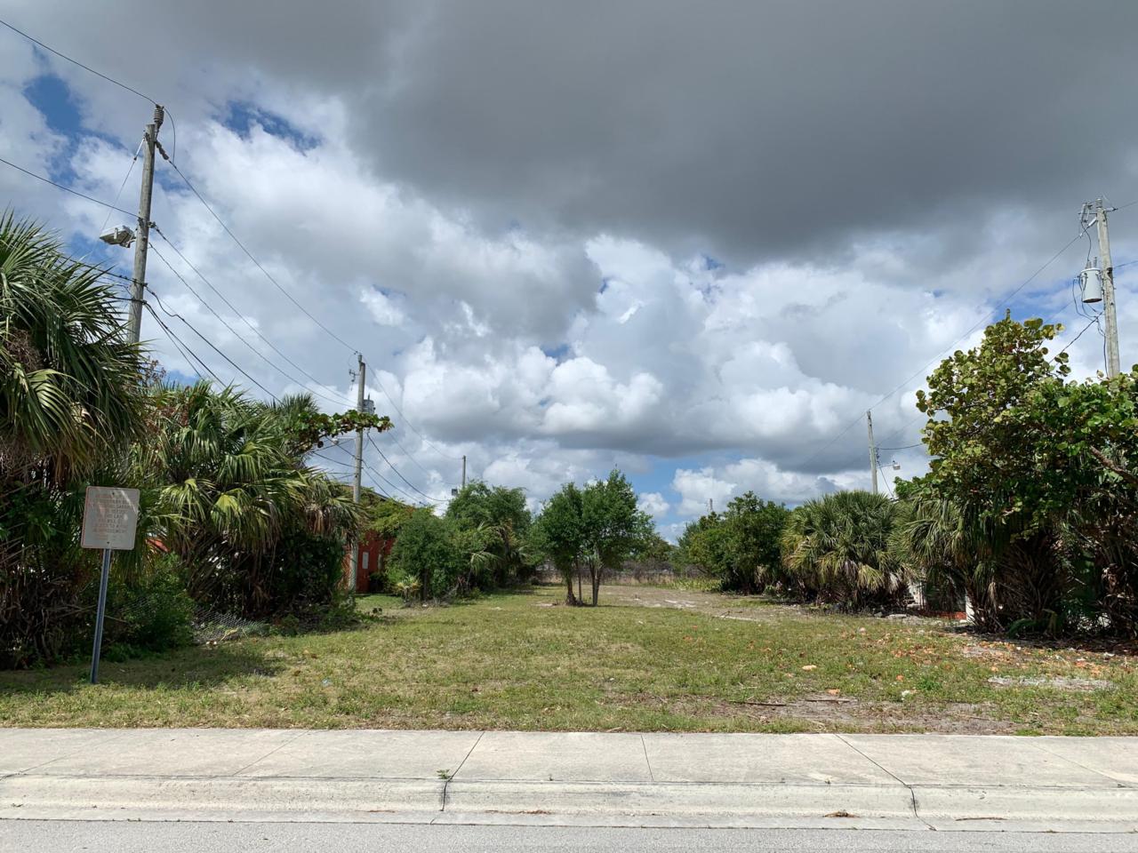 3239 Avenue J - Photo 1