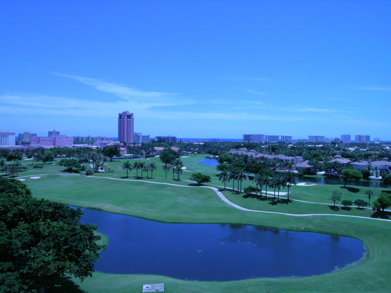 550 Mizner Boulevard - Photo 1