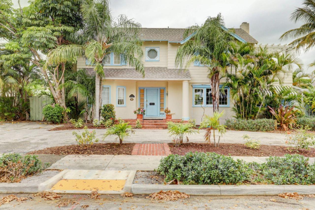 501 30th Street - Photo 1
