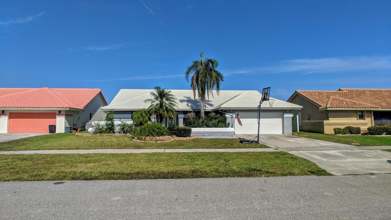 6043 Sunberry Circle - Photo 1