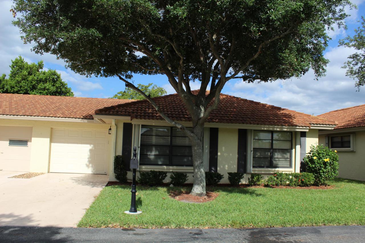 4655 Laurel Tree Road - Photo 1