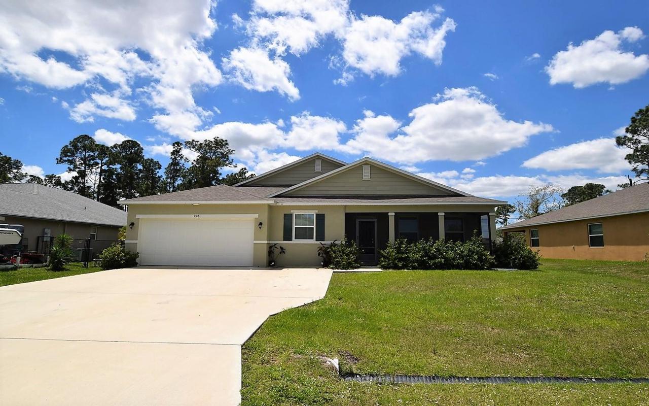926 Worcester Lane - Photo 1