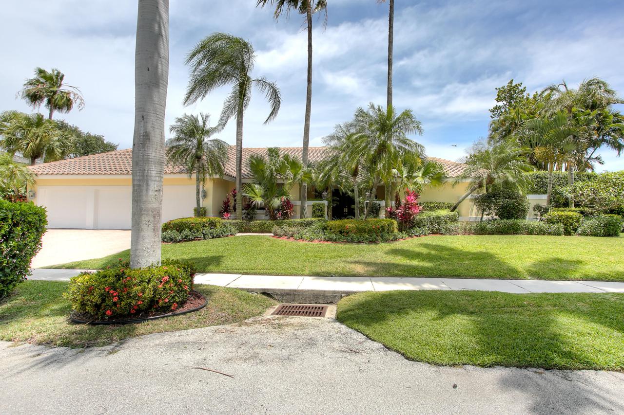 7700 8th Way - Photo 1