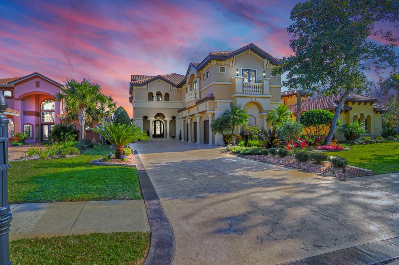 44 Riverwalk Drive - Photo 1