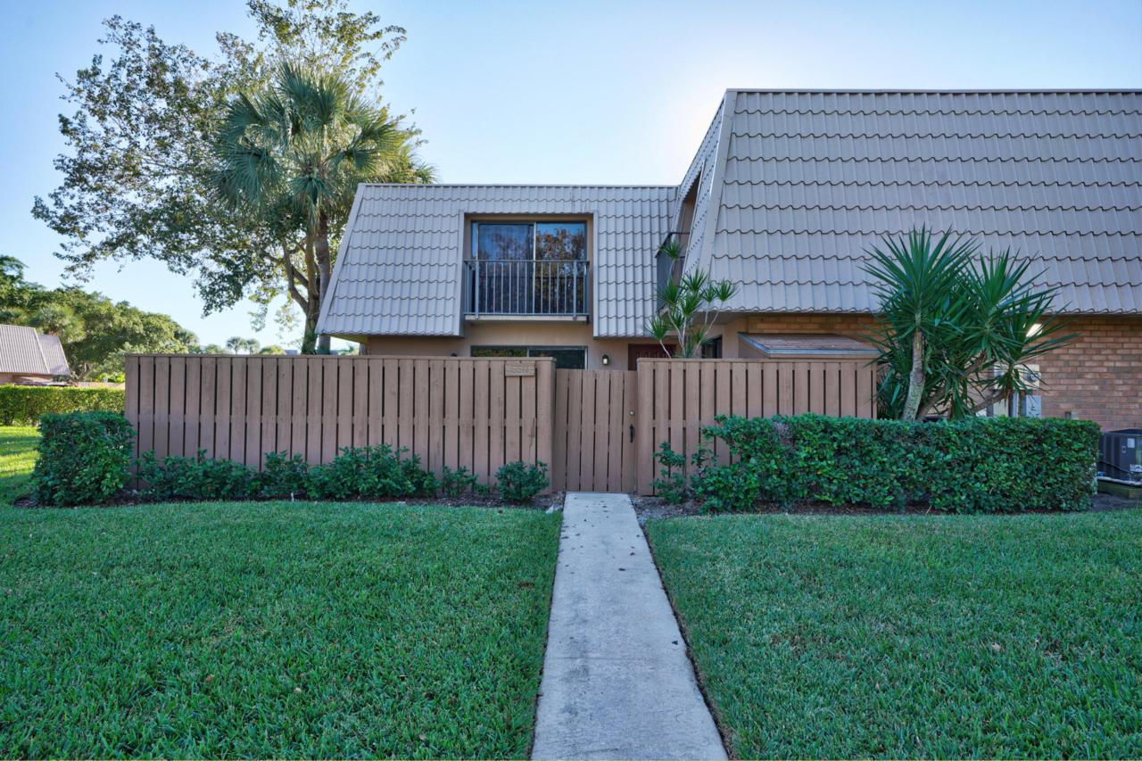 5511 55th Way - Photo 1