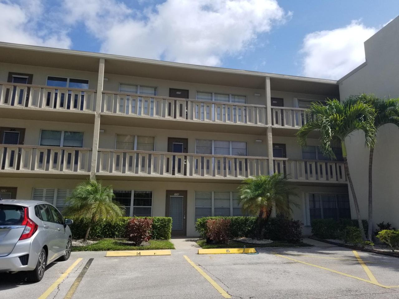 106 Wellington M - Photo 1