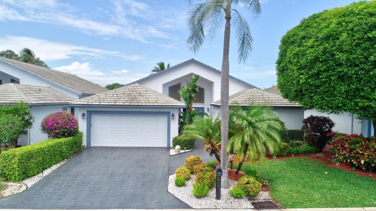11482 Victoria Circle - Photo 1