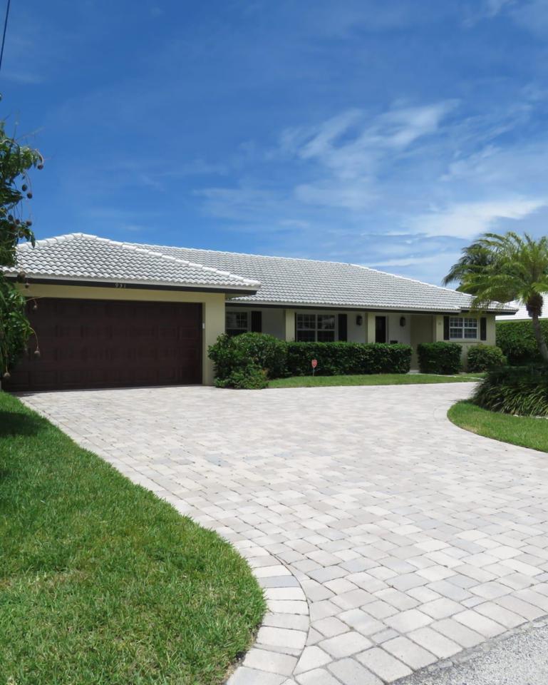 931 Eve Street - Photo 1