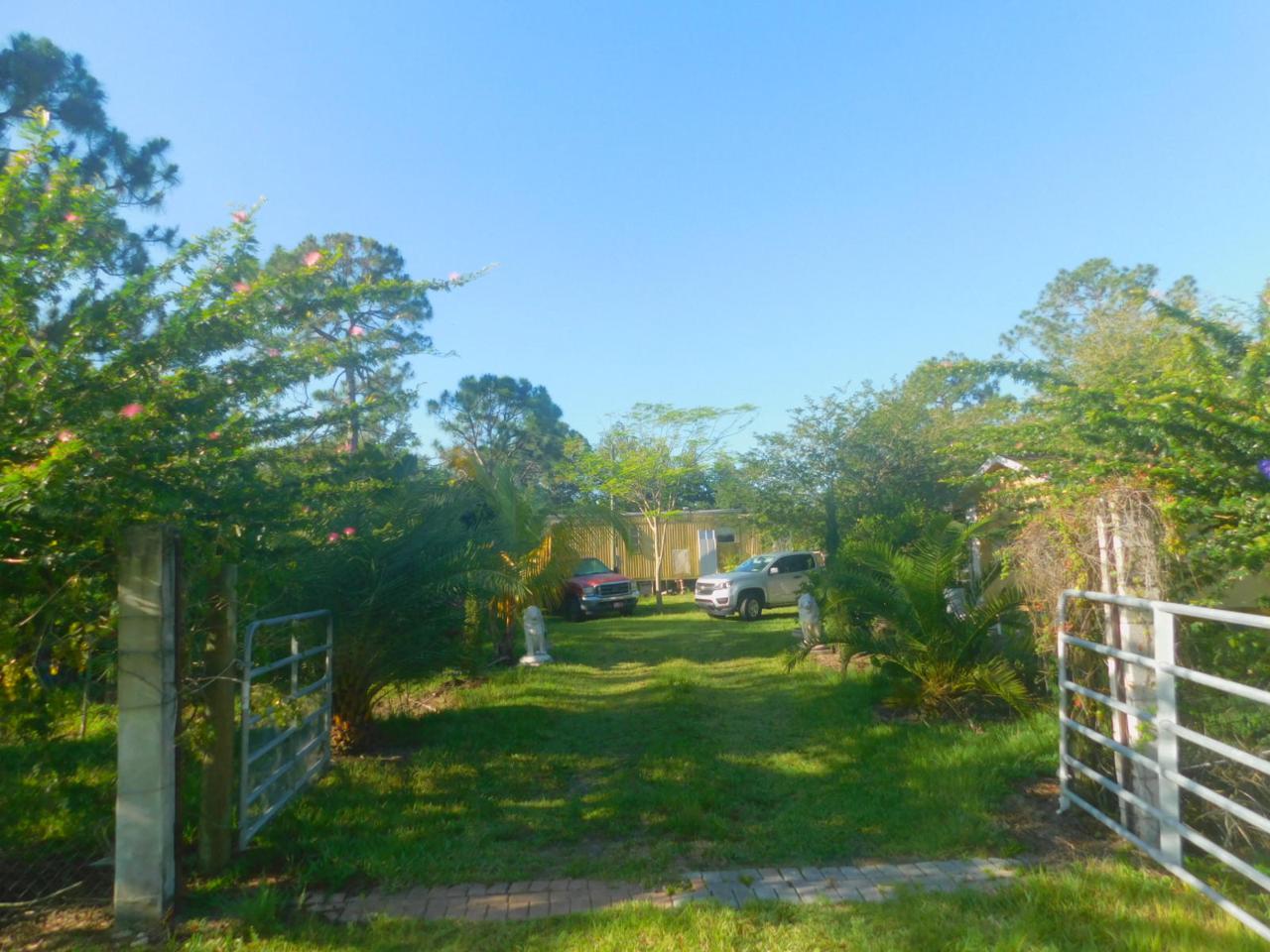 19200 Glades Cut Off Road - Photo 1