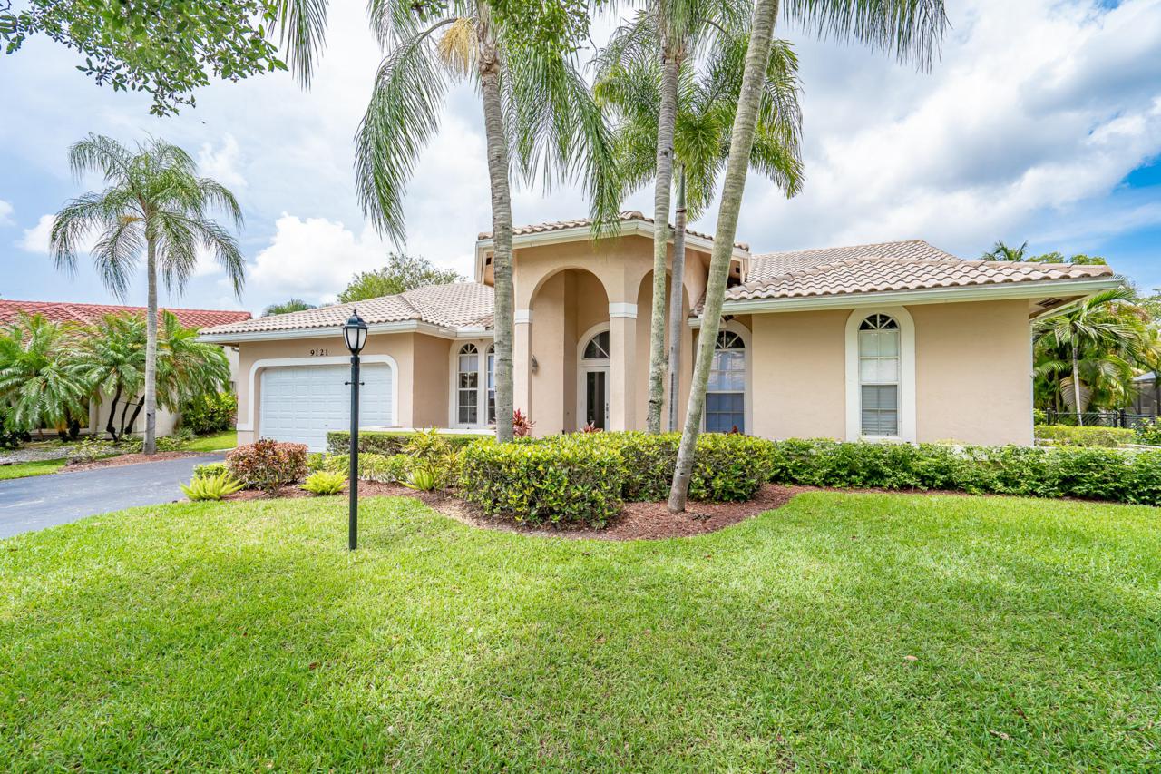 9121 53 Manor - Photo 1