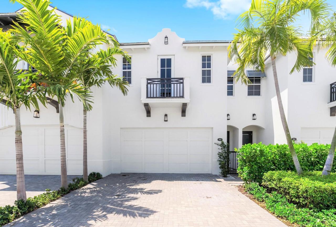 918 St George Boulevard - Photo 1