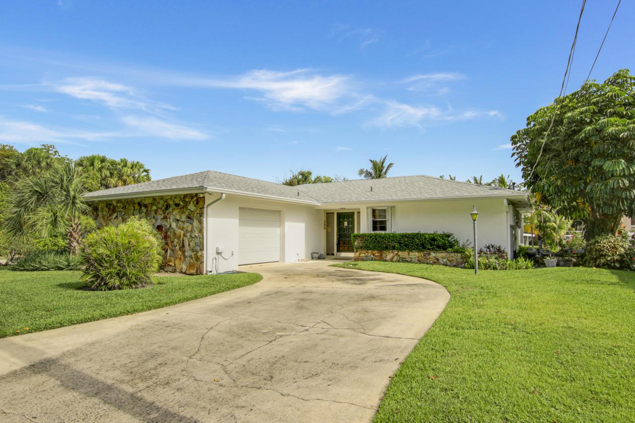 106 Periwinkle Drive - Photo 1