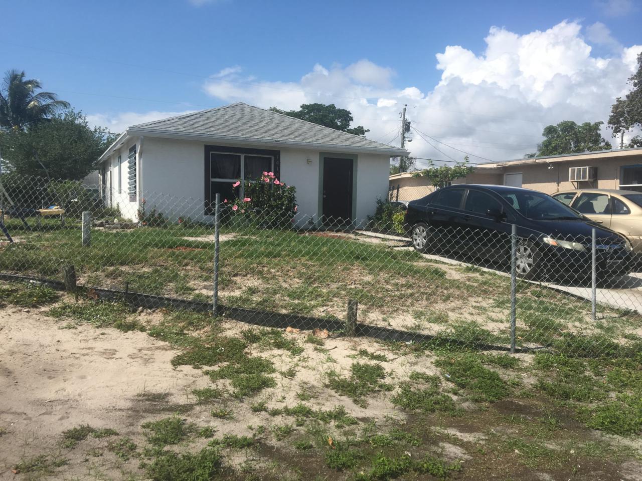 1010 Peak Road - Photo 1