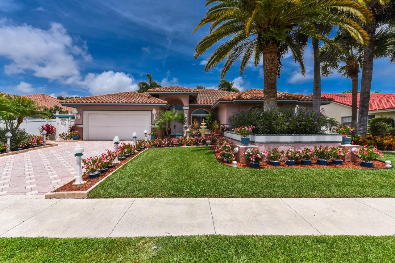 1685 17 Street - Photo 1