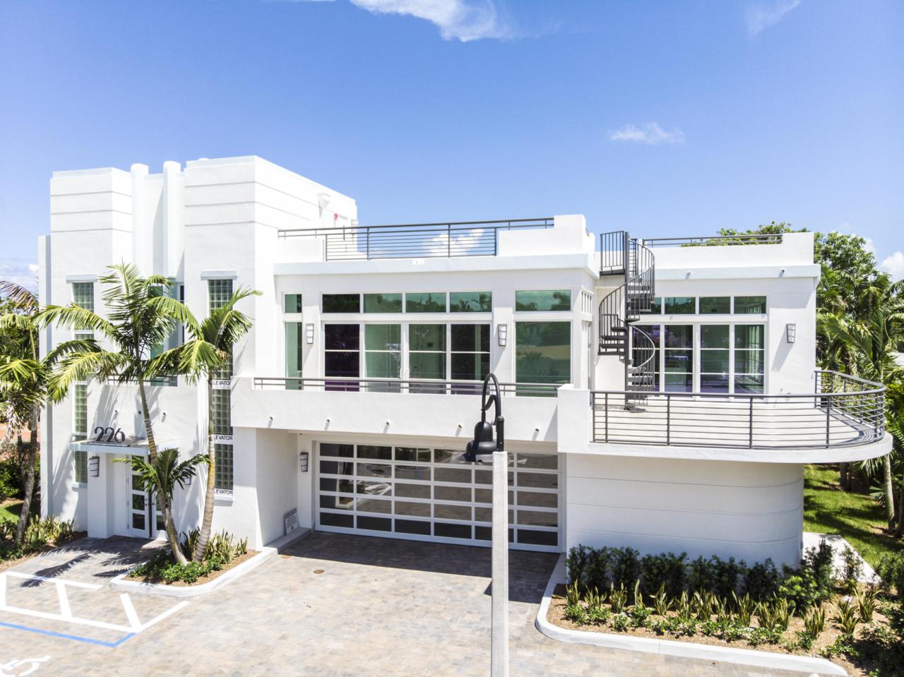 226 Palm Court - Photo 1