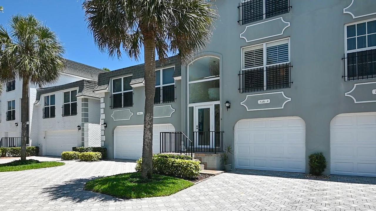 1194 Hillsboro Mile - Photo 1