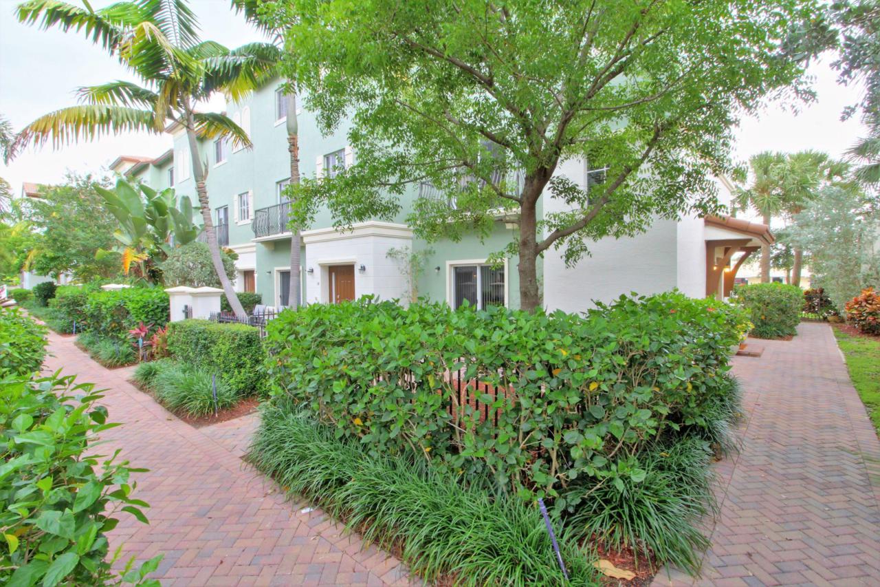 24 7th Street - Photo 1