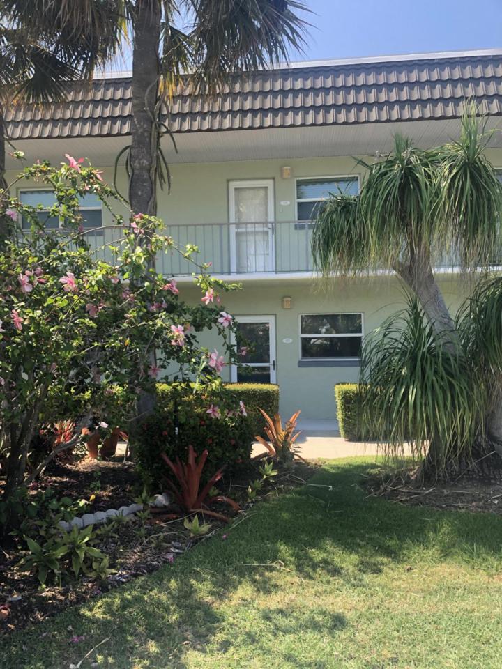 1172 Commodore Court - Photo 1