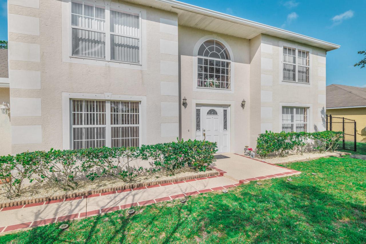 1142 Floresta Drive - Photo 1