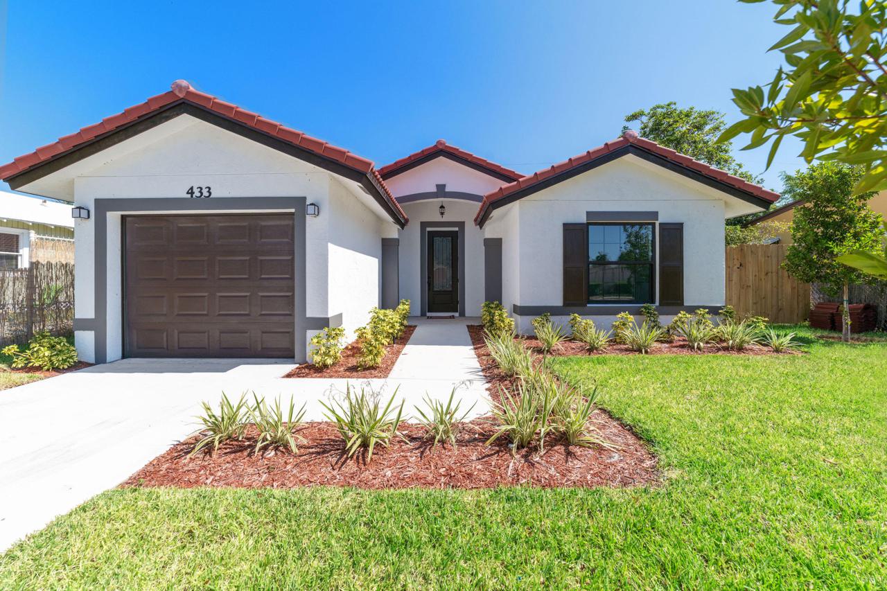 433 Summa Street - Photo 1