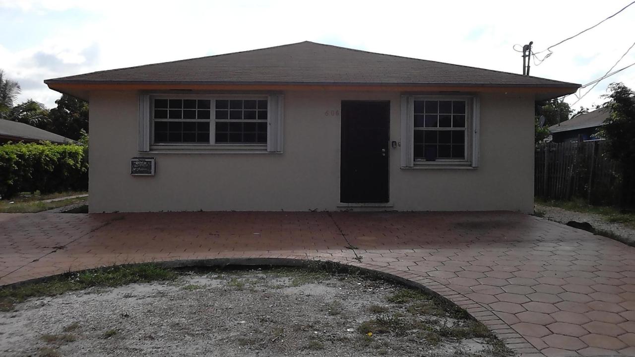 606 2nd Avenue - Photo 1