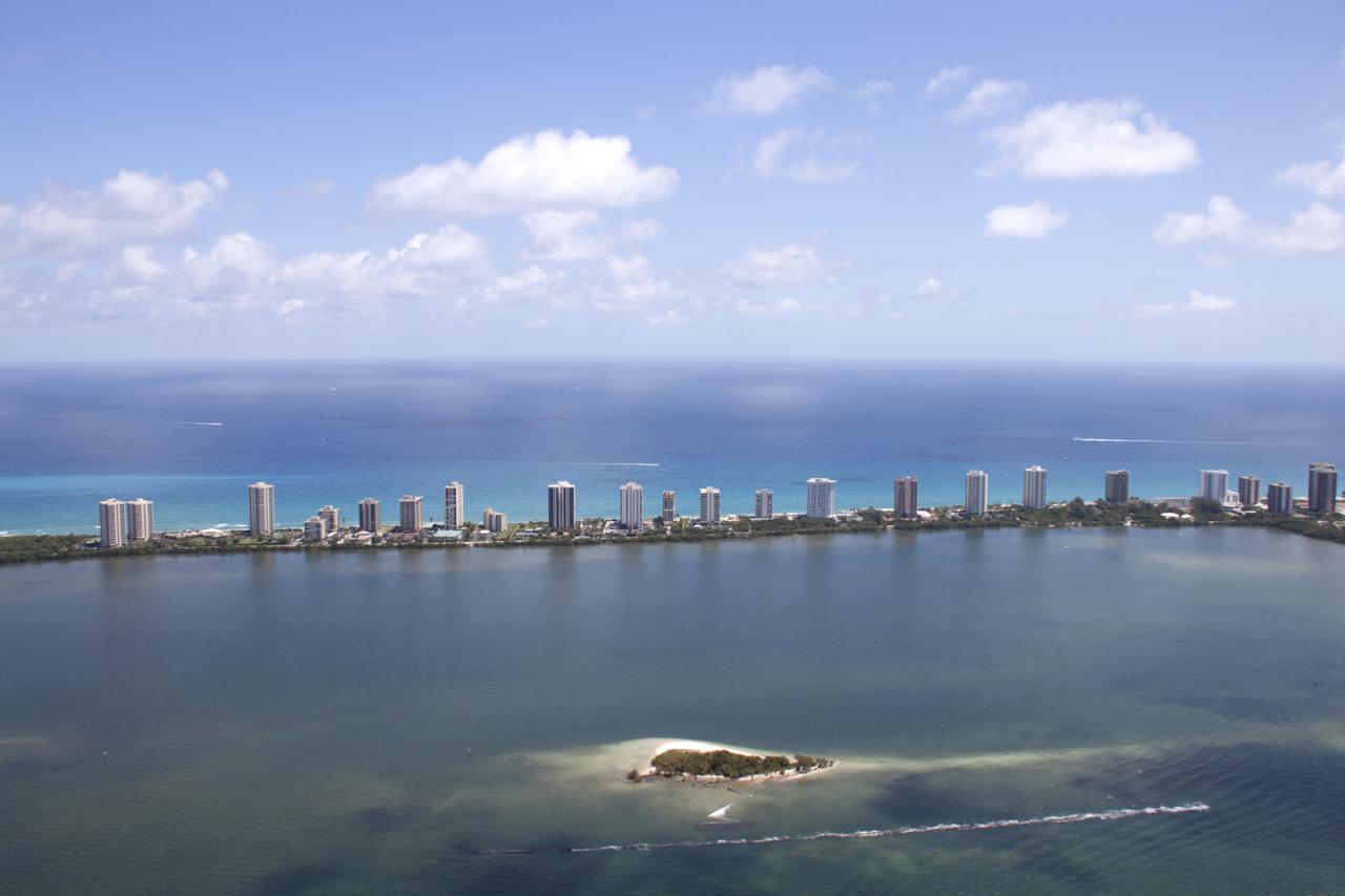 4100 Ocean Drive - Photo 1