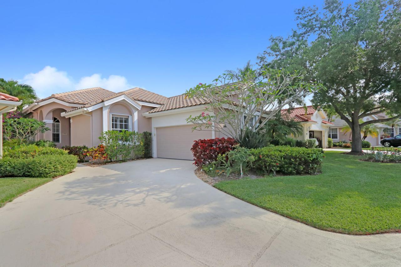 335 Eagleton Golf Drive - Photo 1