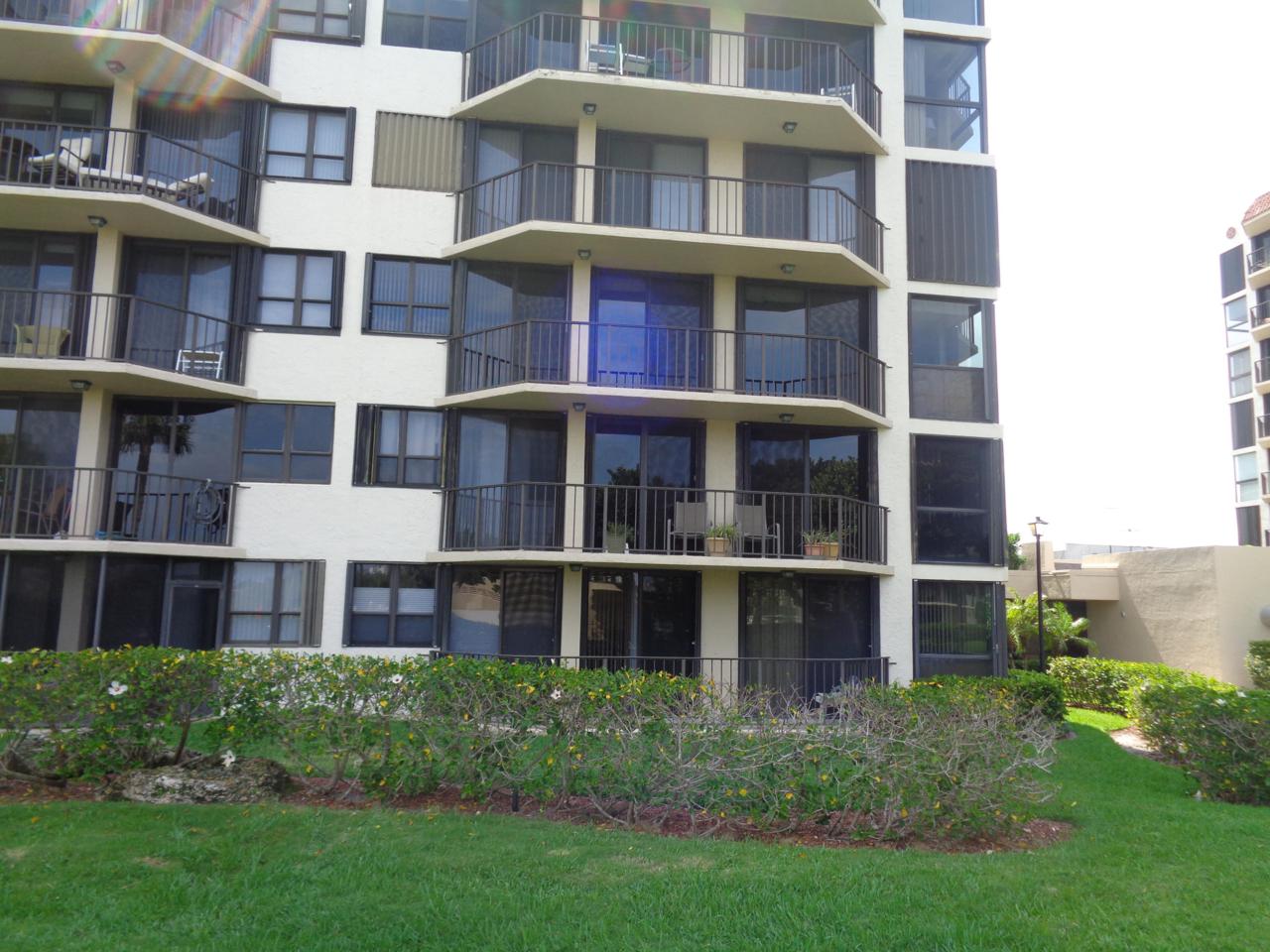 859 Jeffery Street - Photo 1