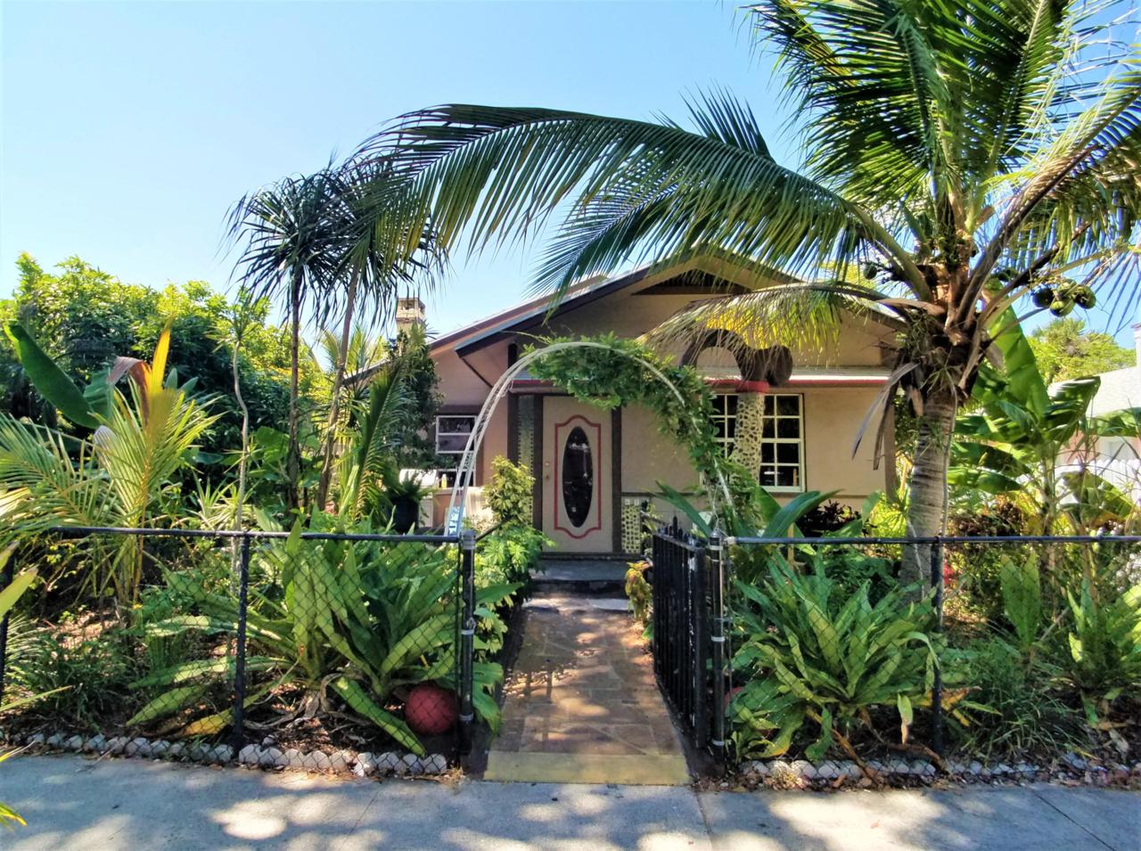 619 48th Street - Photo 1
