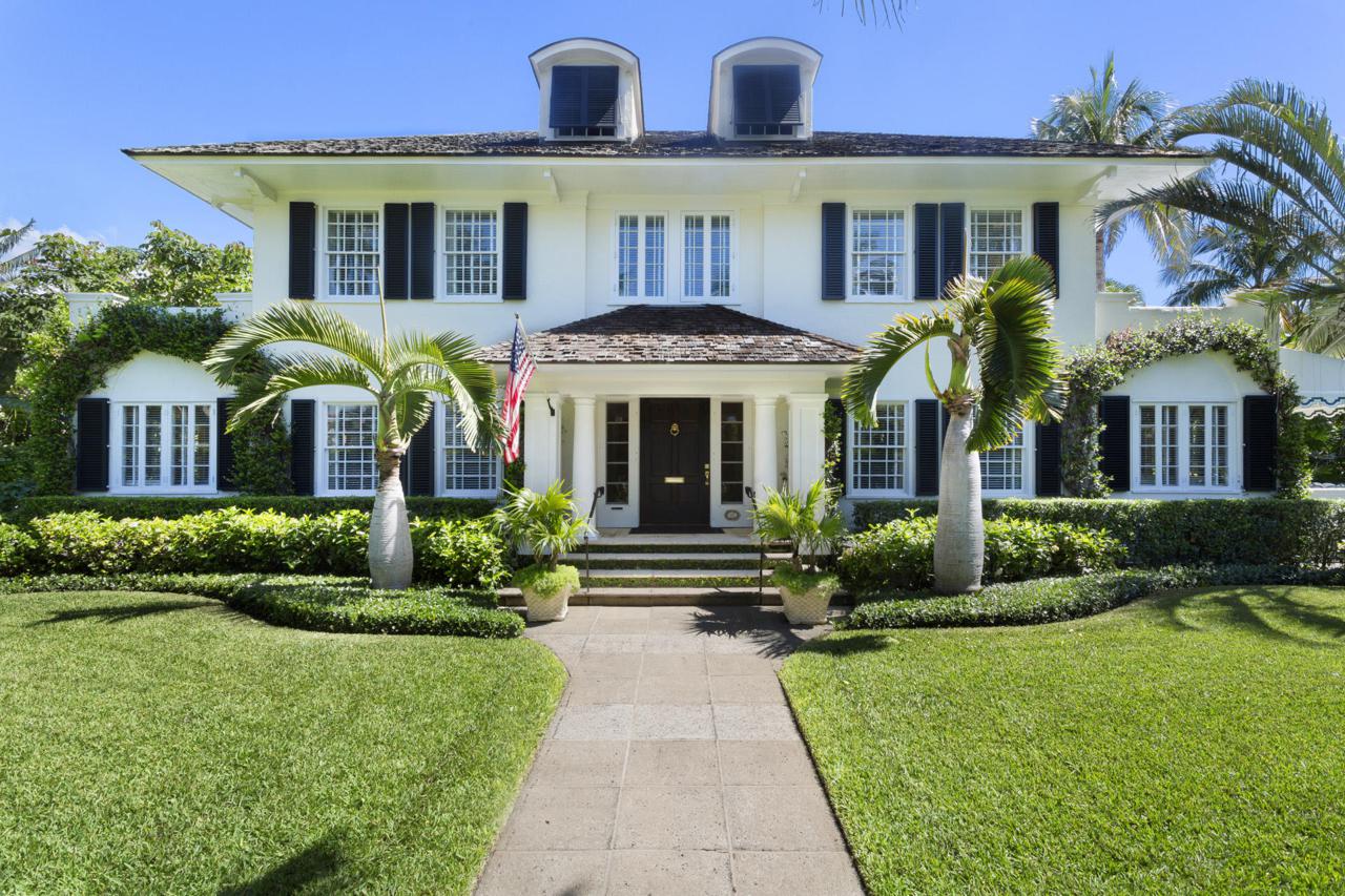145 Seaspray Avenue - Photo 1