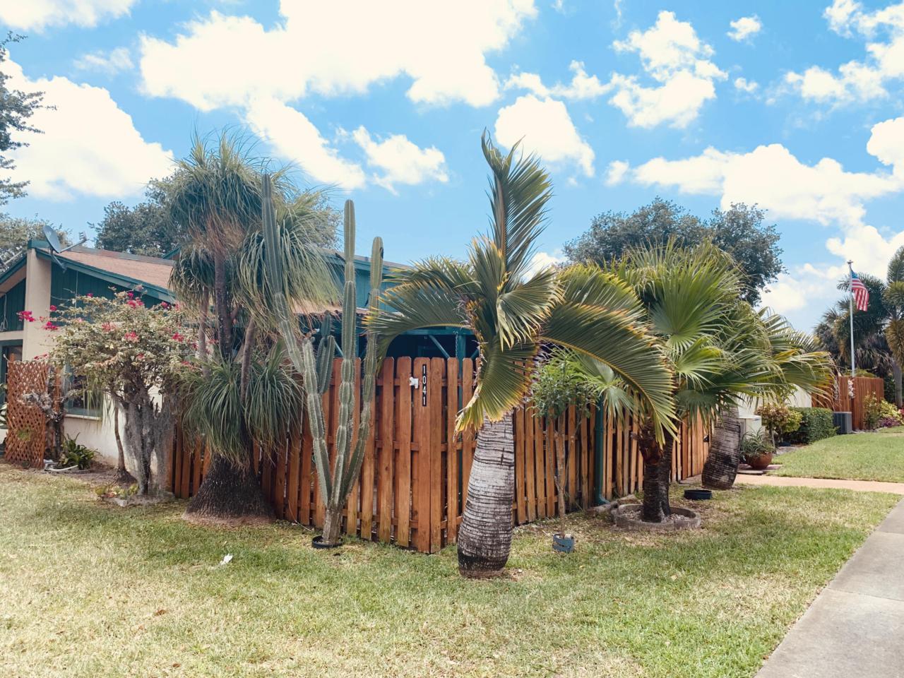 1041 Manor Drive - Photo 1
