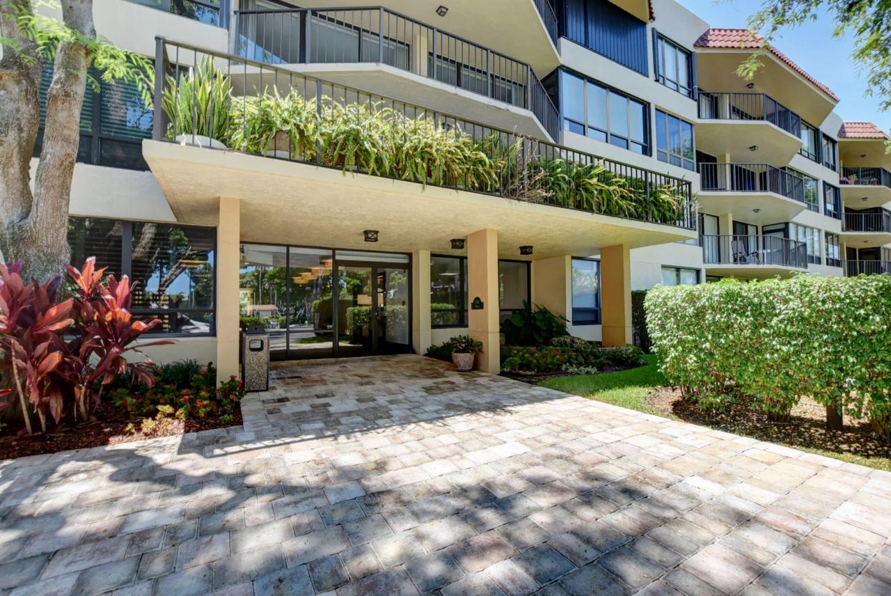 799 Jeffery Street - Photo 1
