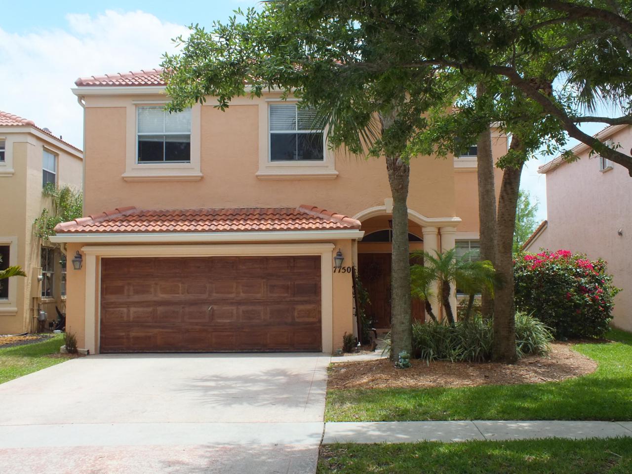 7750 Oak Grove Circle - Photo 1
