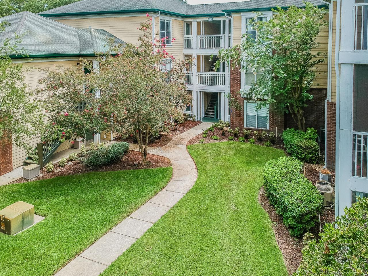 10028 Strafford Oak Court - Photo 1